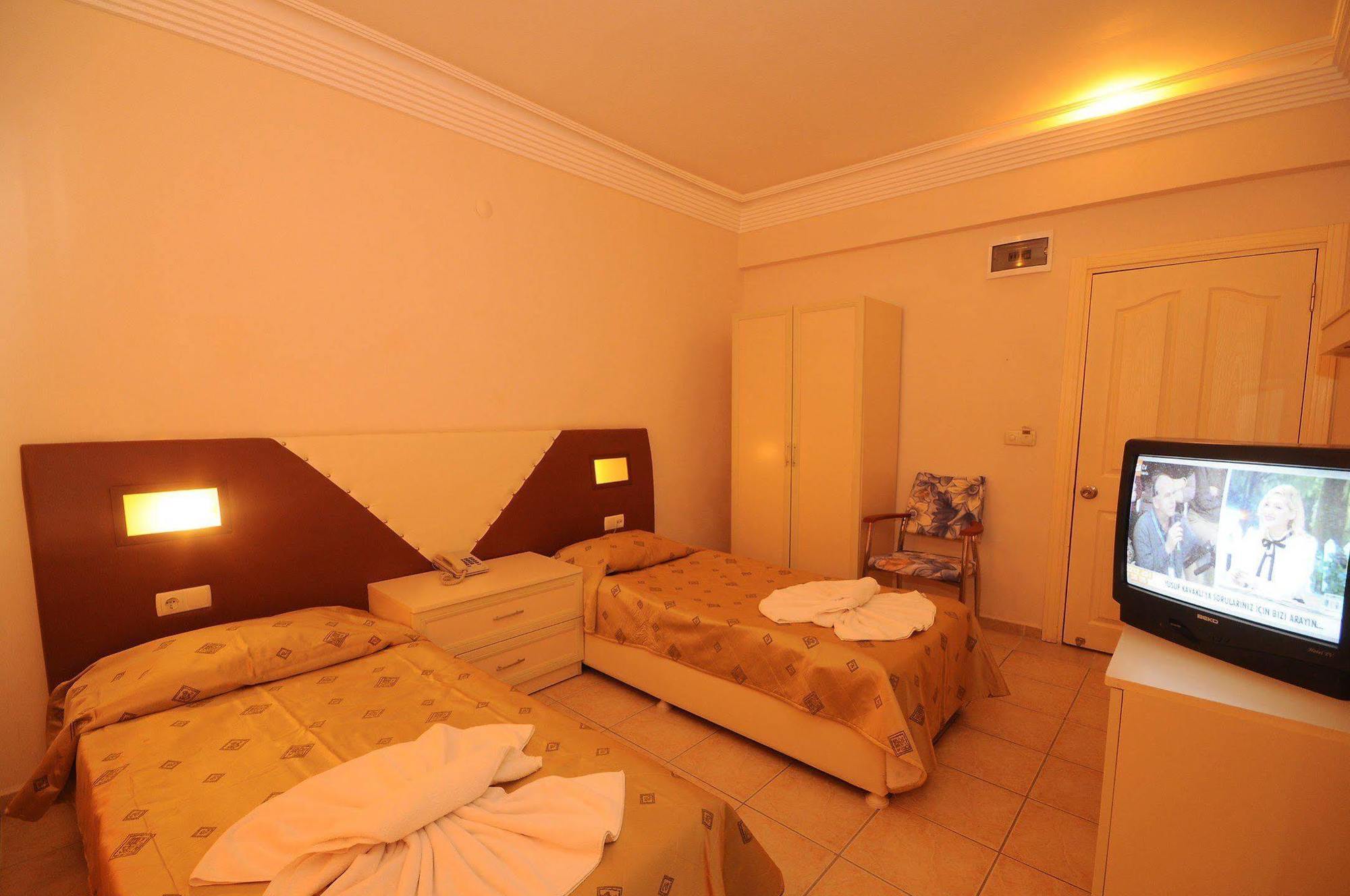 Emir Fosse Hotell 2*